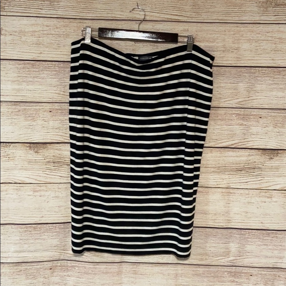 Vince Camuto black/white skirt